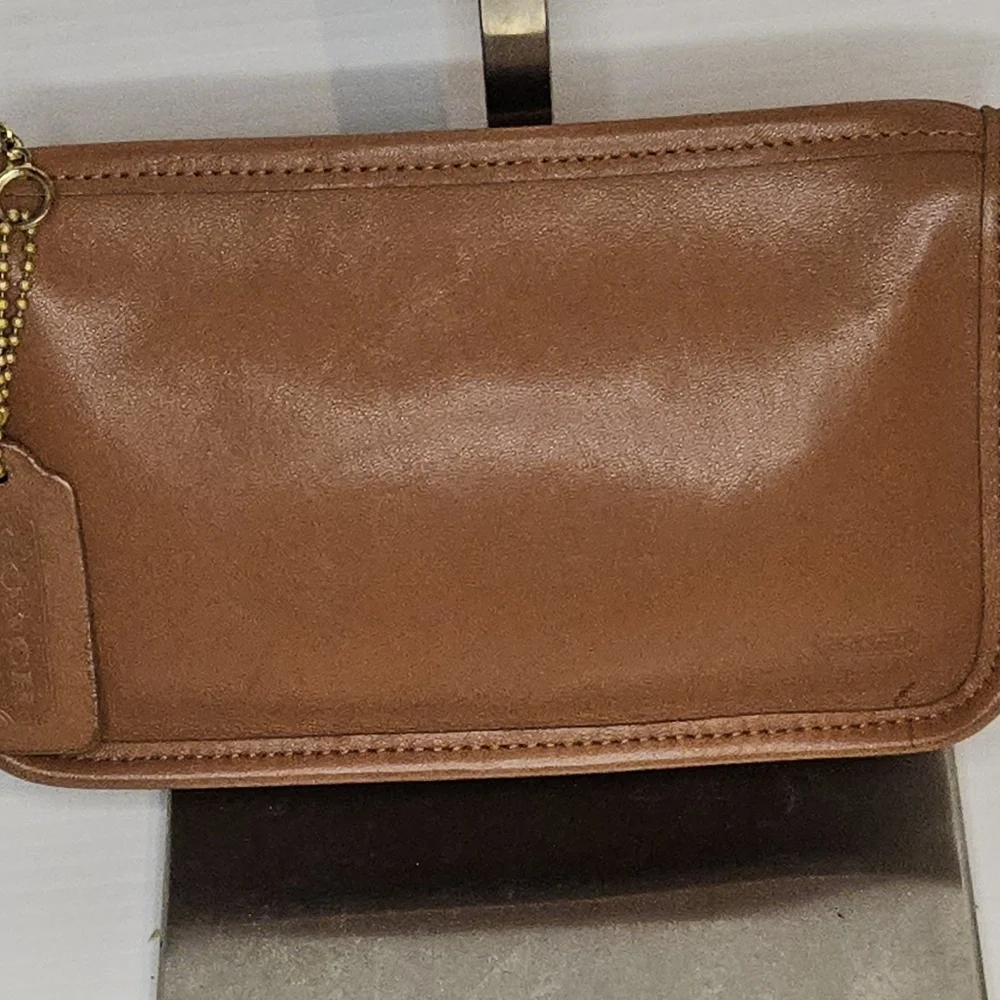 Coach Vintage 7165 British Tan Leather Chunky Case Pouch , Clutch Bag – USA Made